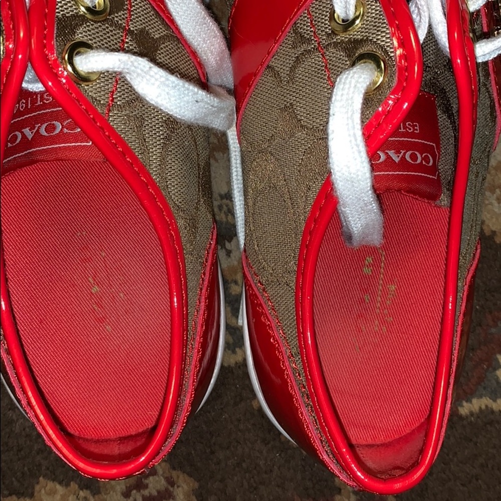 Shoes - Picture 4 of 4